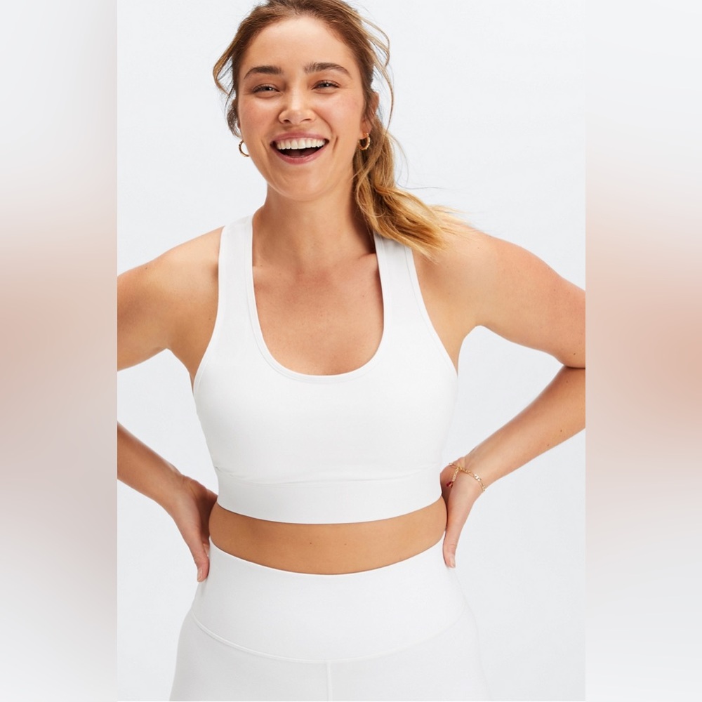 Fabletics On-The-Go Med Impact Sport Bra xl pocket at racerback - Bright White